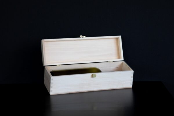 Kuti për një shishe (me dhëmbëza)