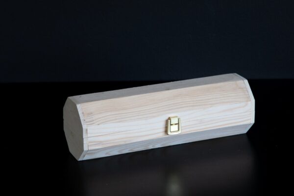 Kuti 8-këndore për një shishe