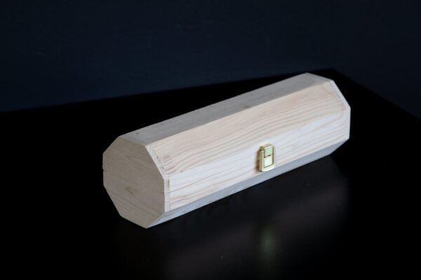 Kuti 8-këndore për një shishe