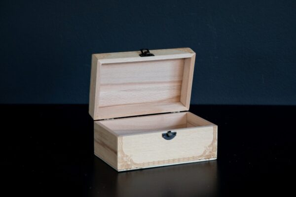 Kuti bizhuterishe (punuar me lazer)