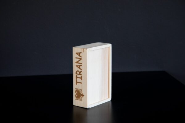 Kuti e vogel me shine